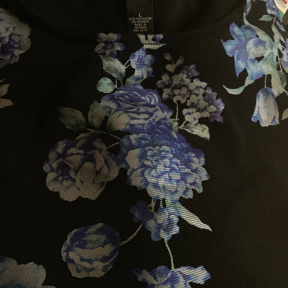 Blouse - Picture 2 of 2
